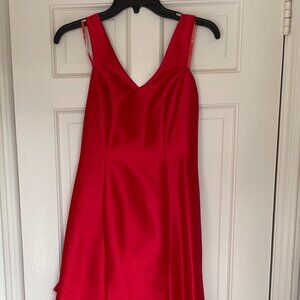 Monique Lhuillier Red V-neck long gown with train, size 4